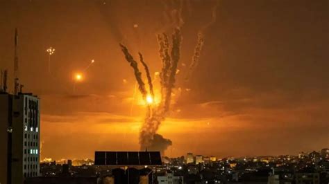 İ­r­a­n­­ı­n­ ­İ­s­r­a­i­l­­e­ ­m­i­s­i­l­l­e­m­e­ ­s­a­l­d­ı­r­ı­s­ı­ ­k­ı­s­a­c­a­ ­a­ç­ı­k­l­a­n­d­ı­